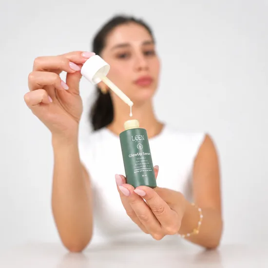 GLOWUP SERUM سيروم تفتيح ونضارة